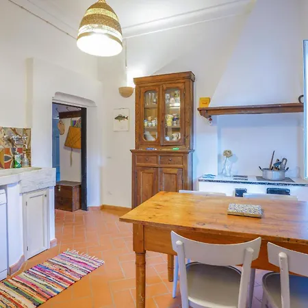 3 Bedroom In Lusignano Dalbenga Bastia (Savona)